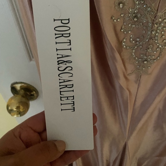 Portia and Scarlet dress blush ivory, never been worn. Beautiful timeless dress. - Picture 3 of 8